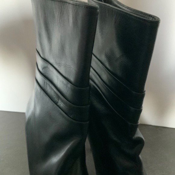 Stuart Weitzman Boots - Picture 6 of 10